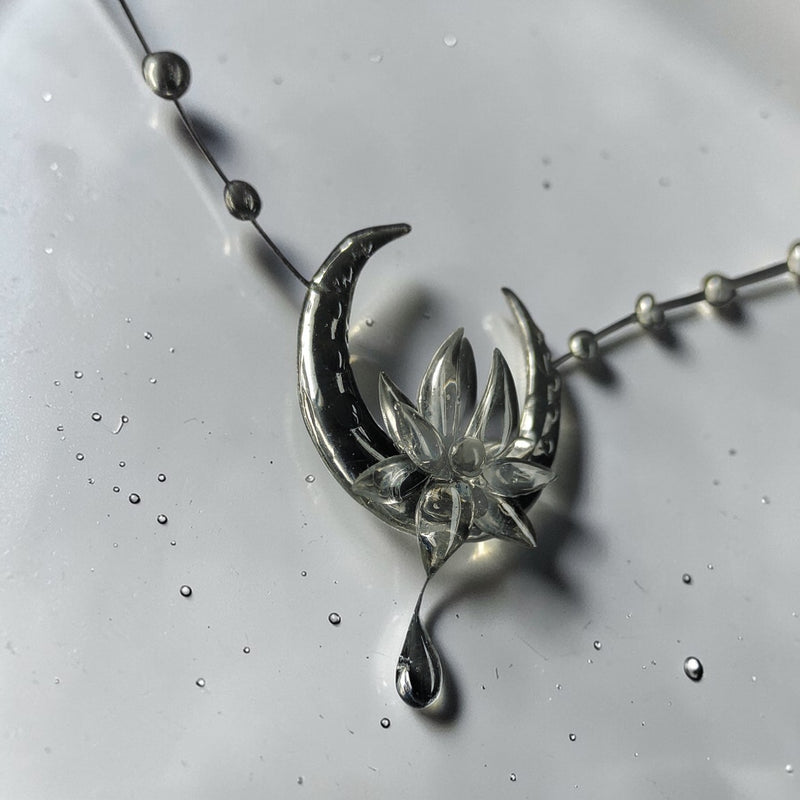 Elven Dew Necklace – Crescent