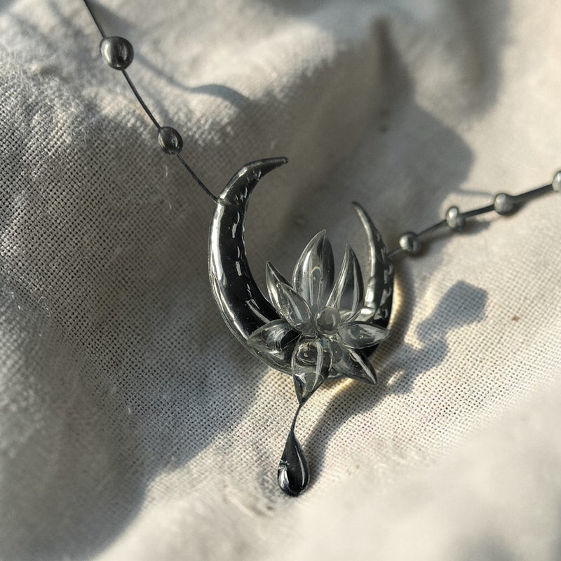 Elven Dew Necklace – Crescent