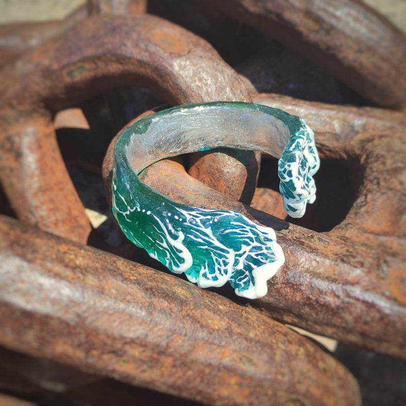 Emerald Sea Wave Bracelet – Handmade