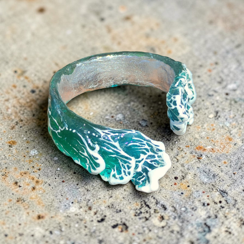 Emerald Sea Wave Bracelet – Handmade