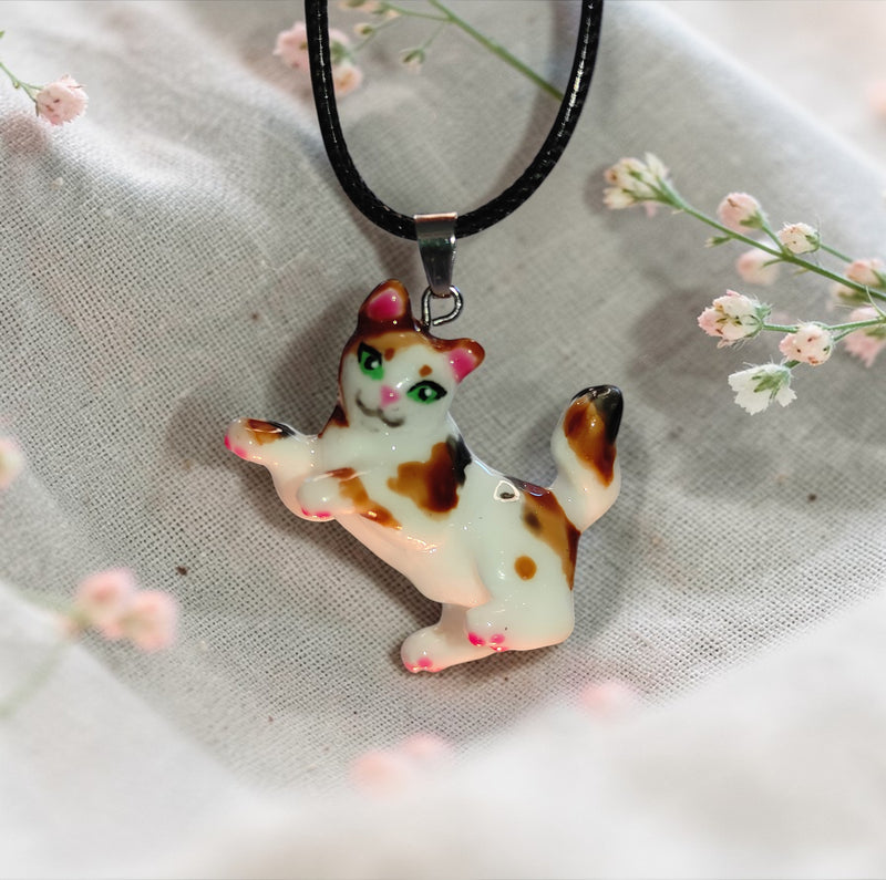 Kotor Cat Pendant – Calico