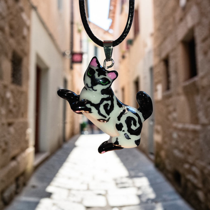 Kotor Cat Pendant – Black & White