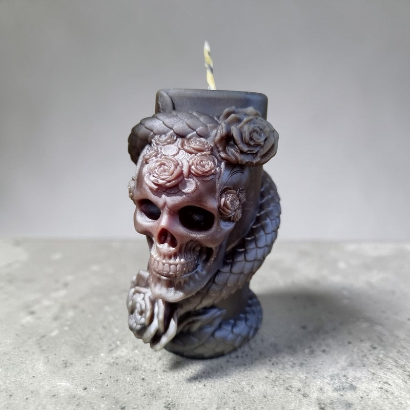 Serpent Crown Skull Candle black