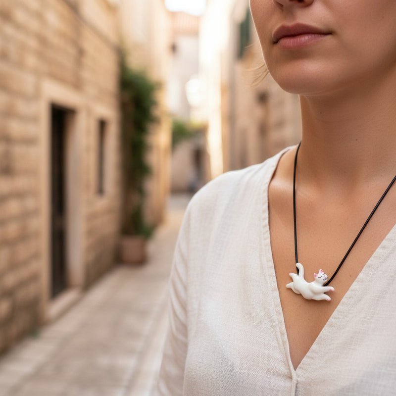 Kotor Cat Pendant – White