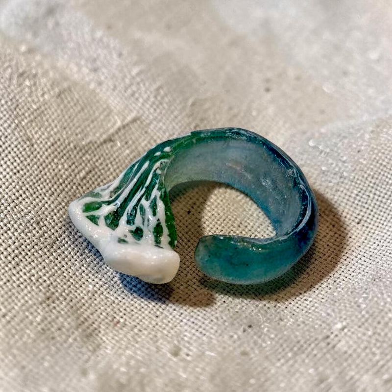 Emerald Sea Wave Ring – Handmade